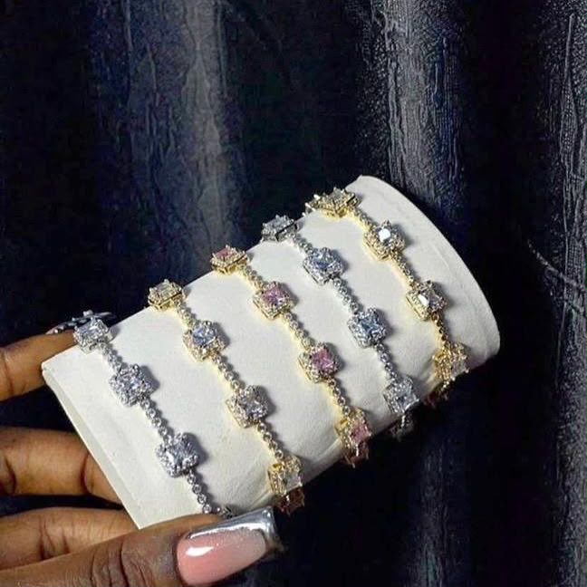 Crystal Gemstone Bracelet - Elegant Beaded Design - Image 2